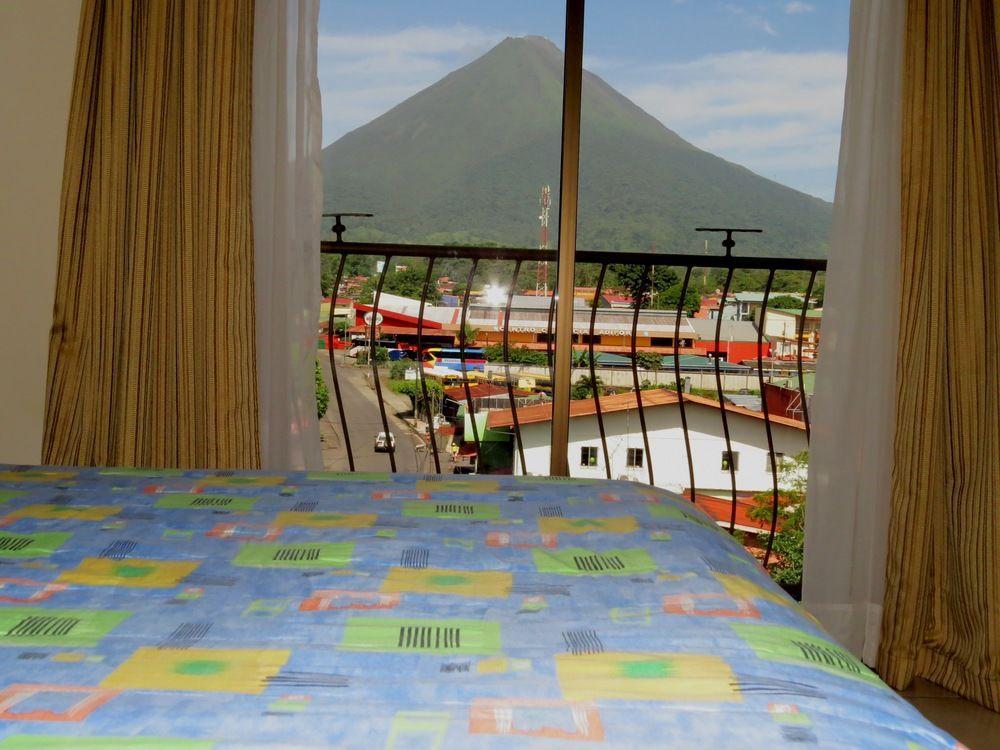 Hotel La Fortuna Esterno foto