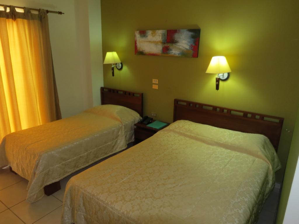Hotel La Fortuna Esterno foto