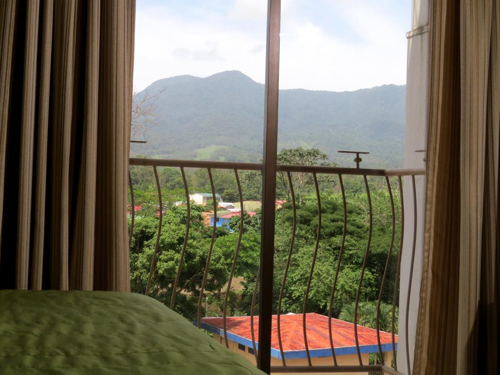 Hotel La Fortuna Esterno foto