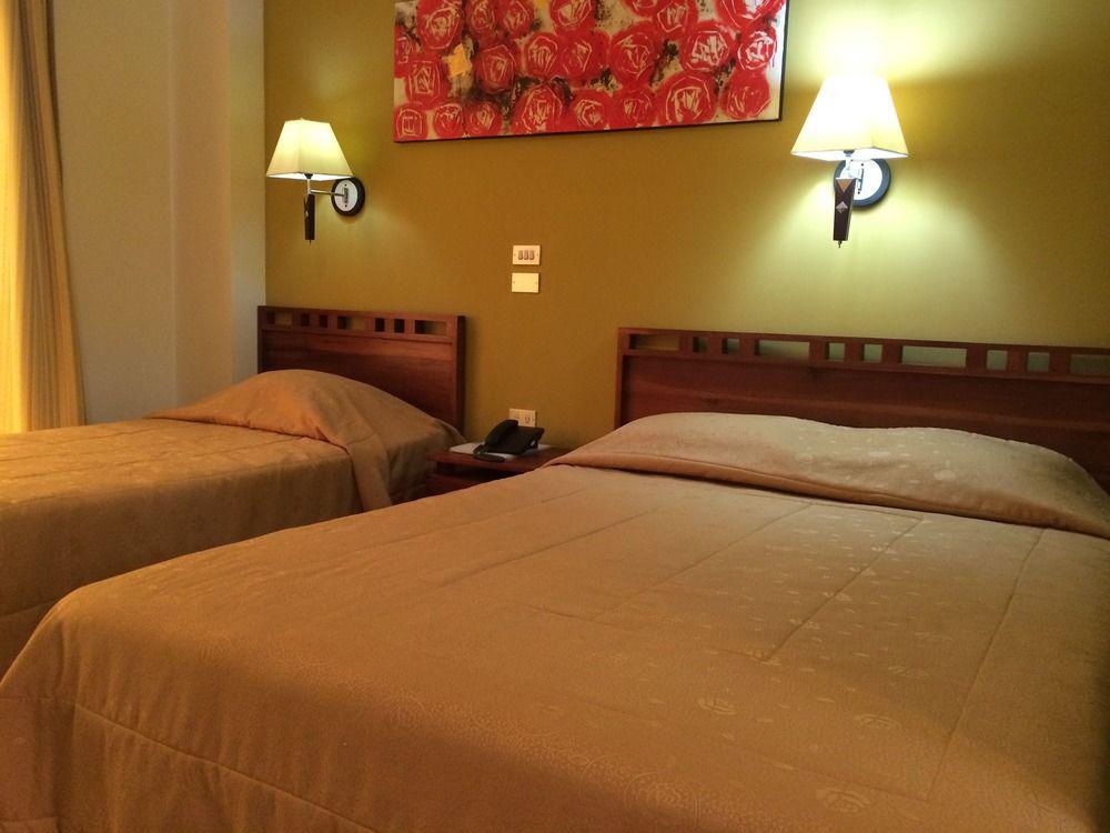 Hotel La Fortuna Esterno foto
