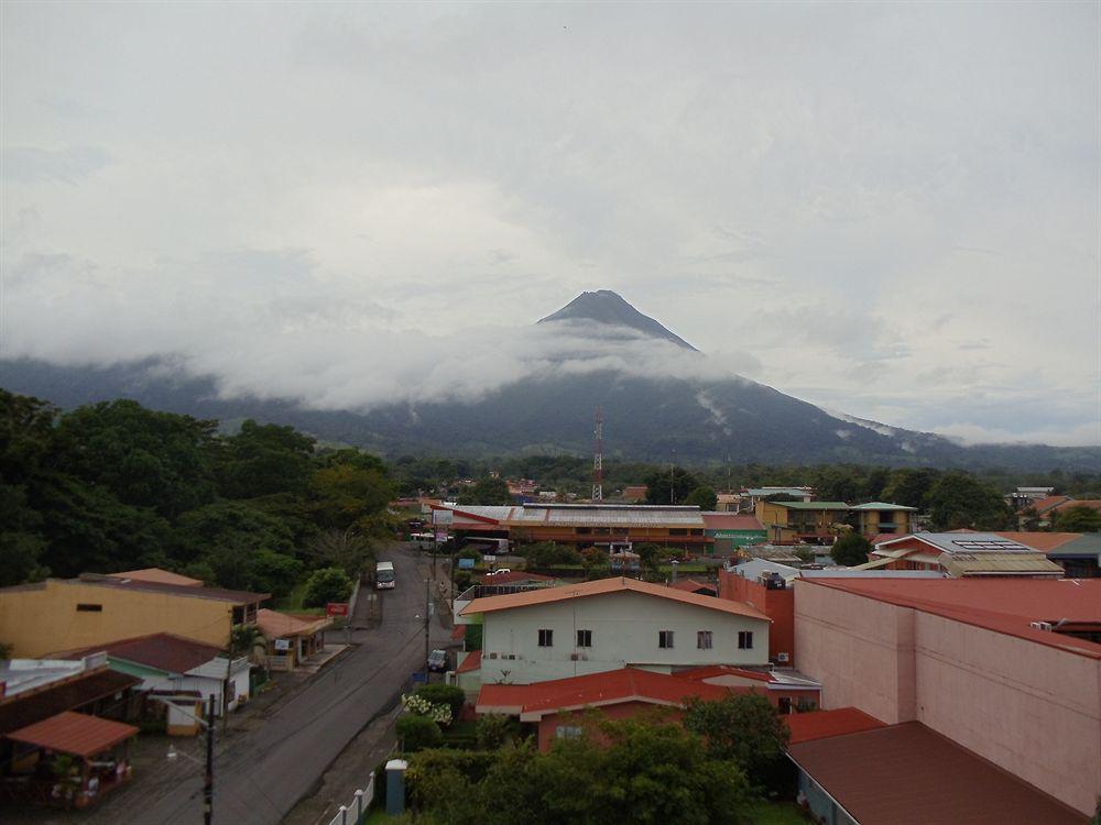 Hotel La Fortuna Esterno foto