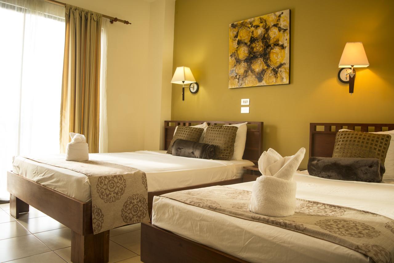 Hotel La Fortuna Esterno foto