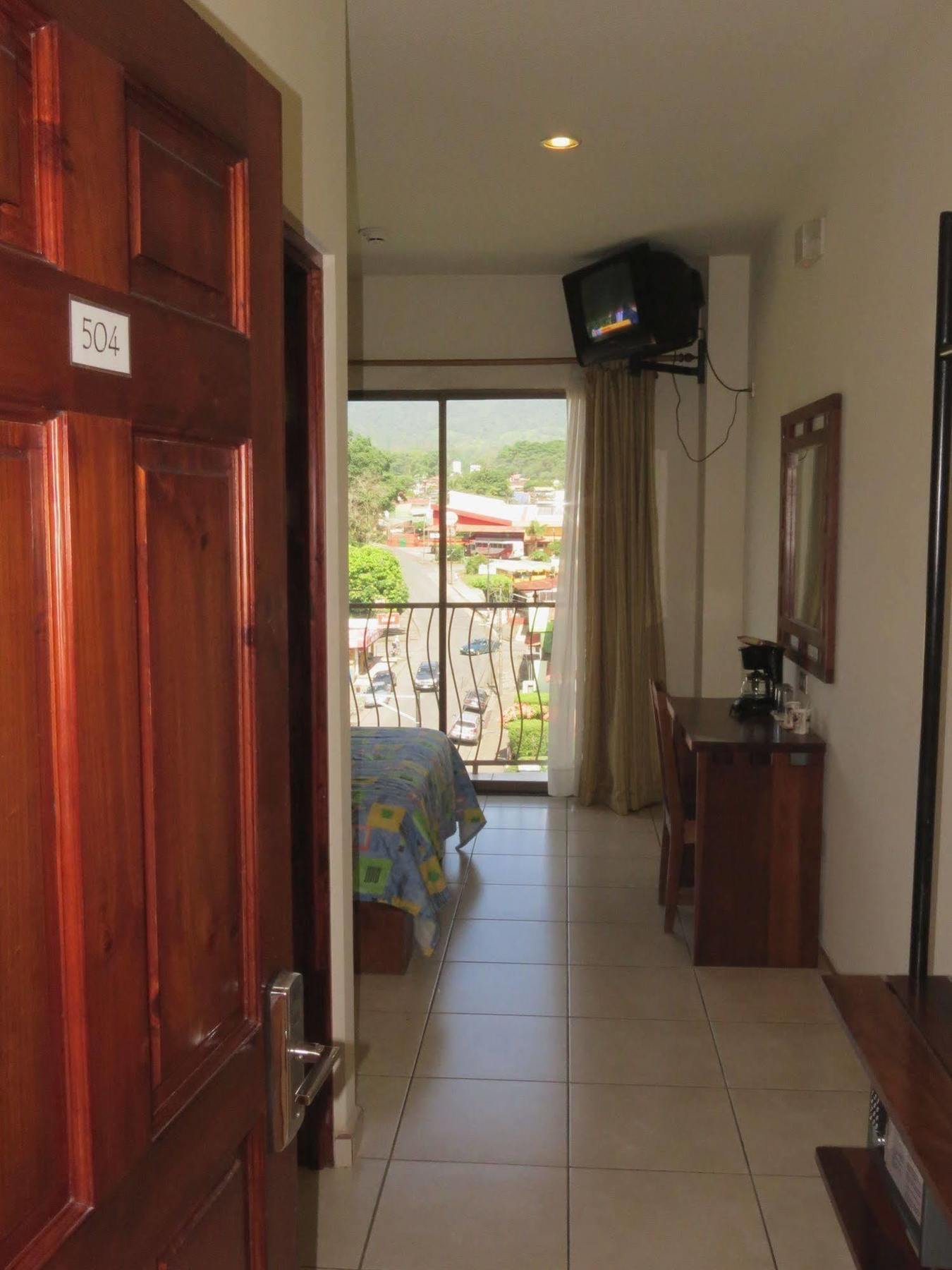 Hotel La Fortuna Esterno foto